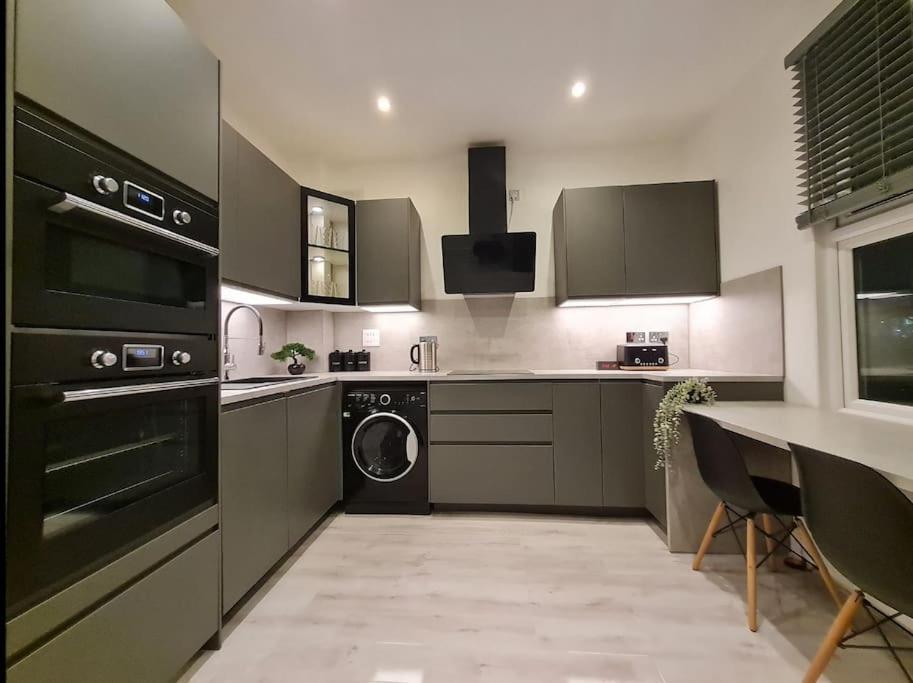 Double Room In Shared Flat 伦敦 外观 照片