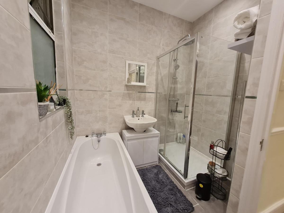 Double Room In Shared Flat 伦敦 外观 照片